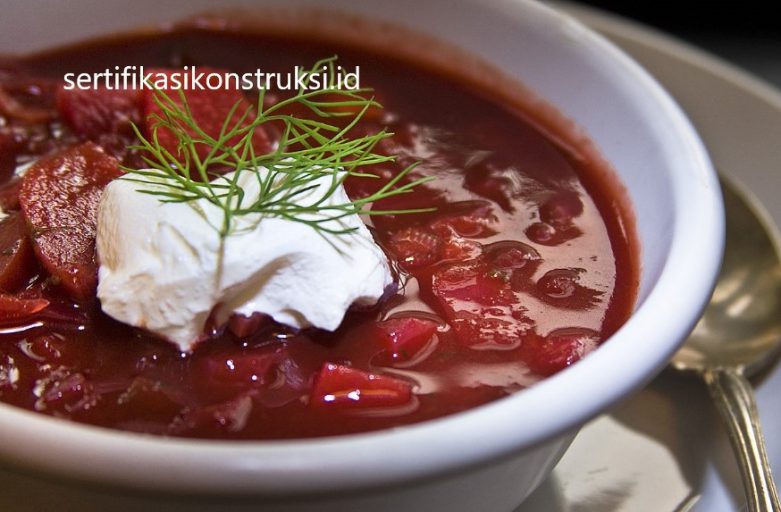 Kuliner Rusia: Dari Borscht Hingga Blini